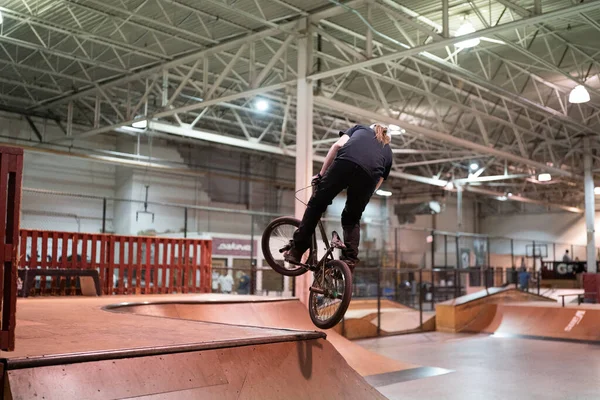 Royal Oak Michigan Usa 2019 Skater Und Biker Üben Ihre — Stockfoto