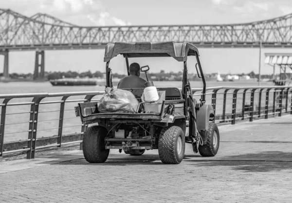 Homem Manutenção Desconhecido Está Caminho Sua Reparação — Fotografia de Stock