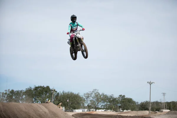 Orlando Florida Eua 2018 Motocross Pilotos Praticam Truques Habilidades Suas — Fotografia de Stock