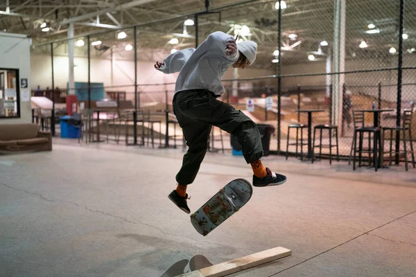 Royal Oak Michigan Usa 2019 Skaters Bikers Practice Tricks Indoor — Stock Photo, Image