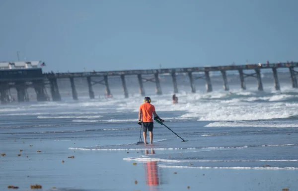 Young Man Running Beach — Stock Photo, Image