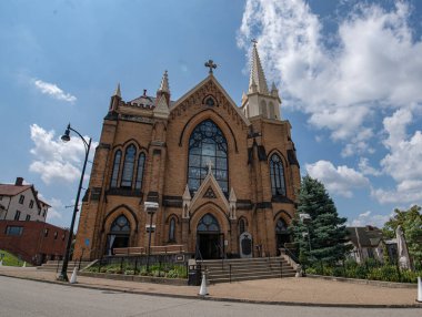 Pittsburgh, Pennsylvania 'daki Mount Church Kilisesi' nden Aziz Mary.
