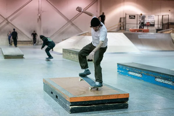 Royal Oak Michigan Eua Patinadores Praticando Seus Truques Modern Skate — Fotografia de Stock