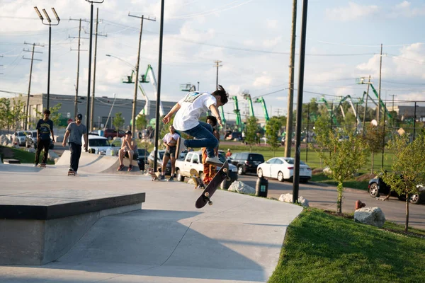 Detroit Michigan Usa 2020 Skater Und Biker Üben Während Des — Stockfoto