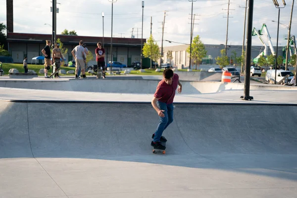 Detroit Michigan Usa 2020 Skaters Bikers Practice Tricks Outdoor Skate — Stock Photo, Image