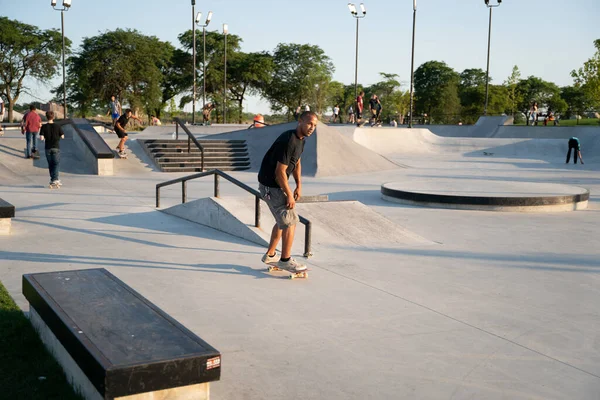 Detroit Michigan Eua 2020 Patinadores Motociclistas Praticam Truques Parque Skate — Fotografia de Stock