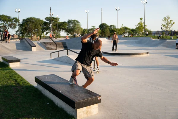 Detroit Michigan Usa 2020 Skaters Bikers Practice Tricks Outdoor Skate — Stock Photo, Image