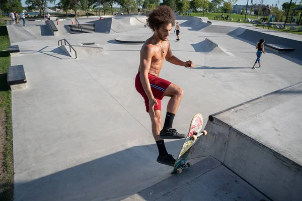 Detroit Michigan Usa 2020 Skaters Practice Tricks Outdoor Skatepark Corona — Stock Photo, Image