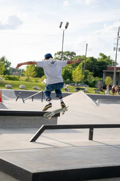 Детройт Штат Мичиган Сша 2020 Скейтбордисты Байкеры Тренируются Открытом Скейт — стоковое фото