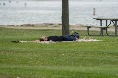 Harrison Township, Michigan / ABD - 1 Ağustos 2020: Corona Virüsü sırasında Michigan Metro Parkı etkinliği