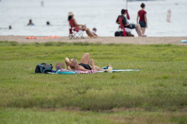 Harrison Township, Michigan / ABD - 1 Ağustos 2020: Corona Virüsü sırasında Michigan Metro Parkı etkinliği