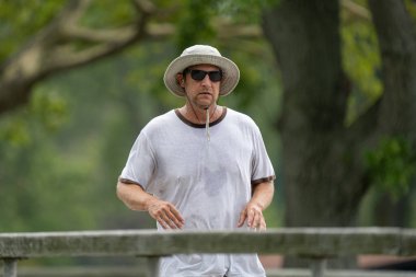 Harrison Township, Michigan / ABD - 1 Ağustos 2020: Corona Virüsü sırasında Michigan Metro Parkı etkinliği