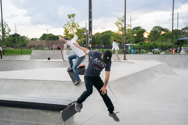 Detroit Michigan Usa August 2020 Skaters Practice Tricks Outdoor Skate — Stock Photo, Image