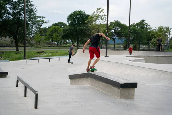 Detroit Michigan Usa August 2020 Skaters Practice Tricks Outdoor Skate — Stock Photo, Image