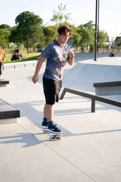 Detroit Michigan Usa August 2020 Skater Üben Tricks Skatepark — Stockfoto