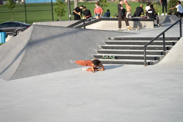 Detroit Michigan Usa 2020 Skaters Bikers Practice Tricks Outdoor Skatepark — Stock Photo, Image