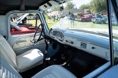 24. Geleneksel Rıhtım Otomobili Fuarı 9-21-2020 'de Amerika Vintage Motor Otomobil Kulübü tarafından sunuluyor.