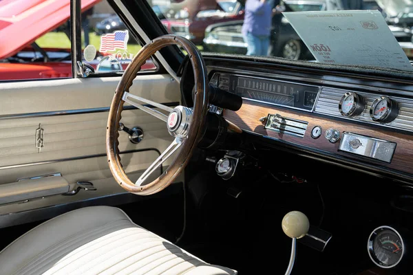 24E Jaarlijkse Waterfront Car Show Gepresenteerd Door Vintage Motor Car — Stockfoto