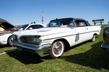 24. Geleneksel Rıhtım Otomobili Fuarı 9-21-2020 'de Amerika Vintage Motor Otomobil Kulübü tarafından sunuluyor.