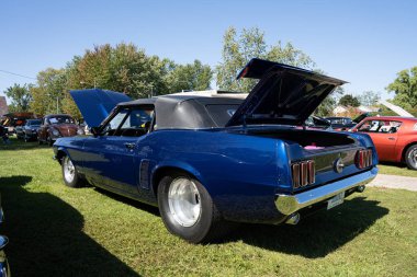 24. Geleneksel Rıhtım Otomobili Fuarı 9-21-2020 'de Amerika Vintage Motor Otomobil Kulübü tarafından sunuluyor.