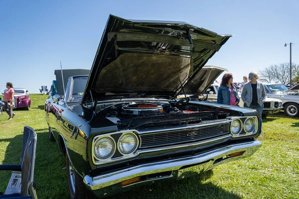 24. Geleneksel Rıhtım Otomobili Fuarı 9-21-2020 'de Amerika Vintage Motor Otomobil Kulübü tarafından sunuluyor.