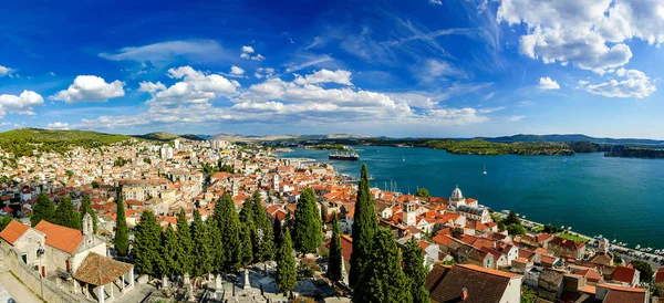 Erstaunliche Panoramablick Auf Sibenik Stadt Kroatien Norddalmatien Sonniges Detail Der — Stockfoto