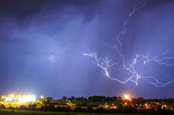 雷の嵐でプラハ、チェコ共和国 — ストック写真