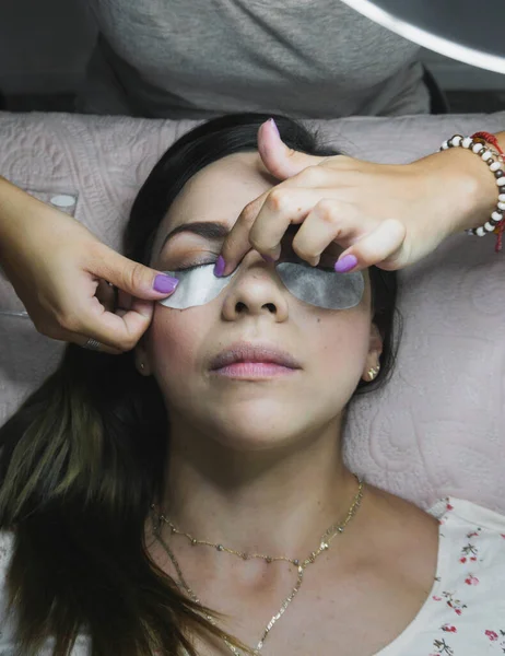 Mel Colorido Mulher Olho Preparando Para Tratamento Extensão Pestana — Fotografia de Stock