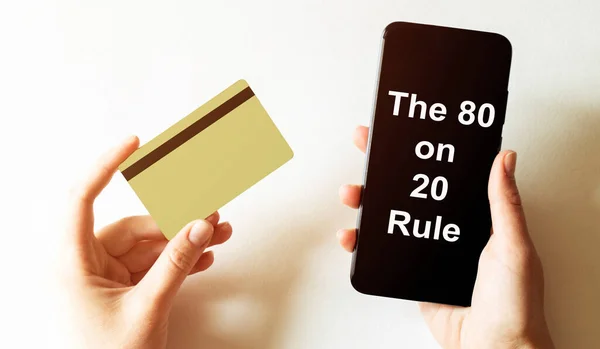Altın Kart Telefon Hatları Kurtarma Planı Kural Kadınların Elinde — Stok fotoğraf