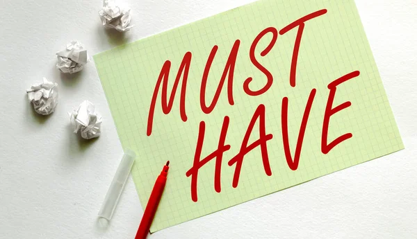 Yazılı sarı kağıt Kırmızı kalemli beyaz olmalı