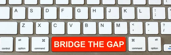 Kırpma Yolu Köprüsü Olan Beyaz Bir Arkaplana Elle Bastırma Boşluk — Stok fotoğraf