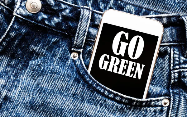 Telefone Branco Com Texto Green Encontra Bolso Jeans — Fotografia de Stock