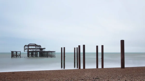 Brighton, İngiltere 'deki terk edilmiş Batı İskelesi.