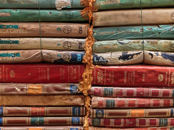 Detalle Escaleras Hechas Libros Librería Acqua Alta Venecia Italia —  Fotos de Stock