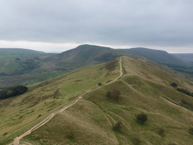 View of the Mam Tor Bridleway from Back Tor, Peak District National Park clipart