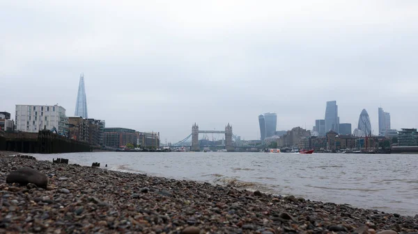 Bermondsey Beach, Londra, İngiltere, İngiltere 'den Londra' nın alçak açılı görüntüsü