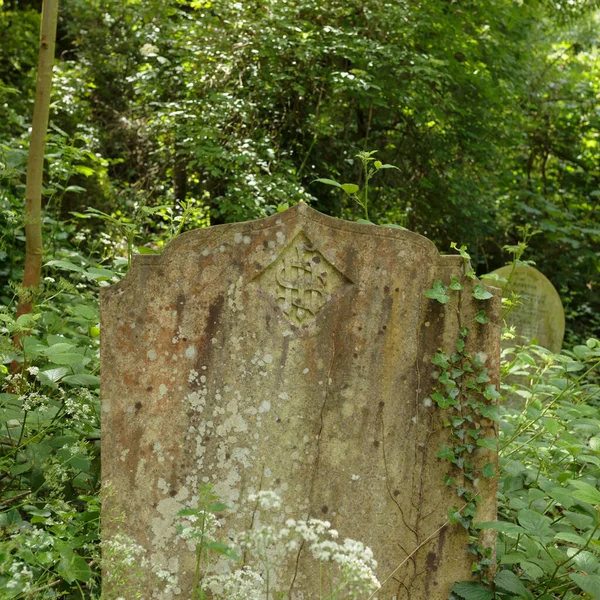 Gravsten Nunhead Kyrkogård Även Känd Som All Saints Cemetery London — Stockfoto