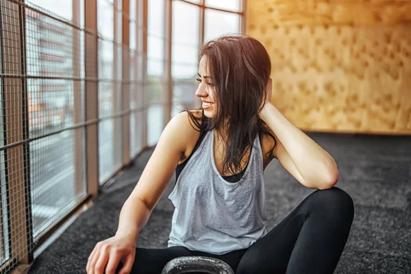 Pretty Sporty Girl Sitting Gym Workout — Stock Photo, Image