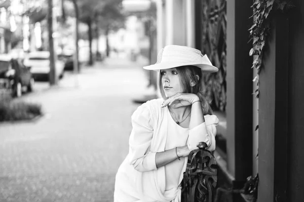 Young Woman White Vintage Dress Hat Walking Street — Stock Photo, Image