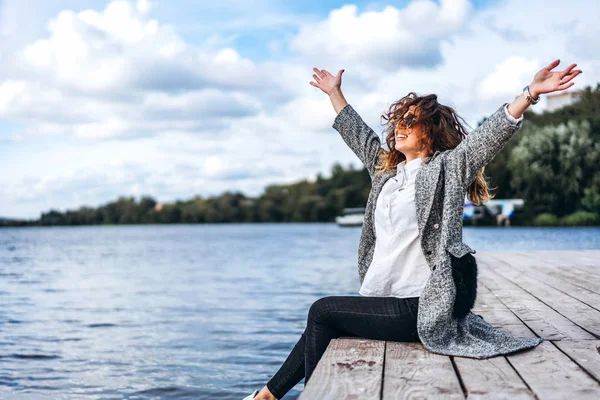 Girl Wearing Cardigan Posing Hands Lake — Stock Photo, Image