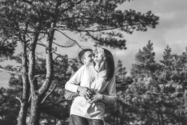 Pretty Young Couple Walking Together Forest — Stock Photo, Image