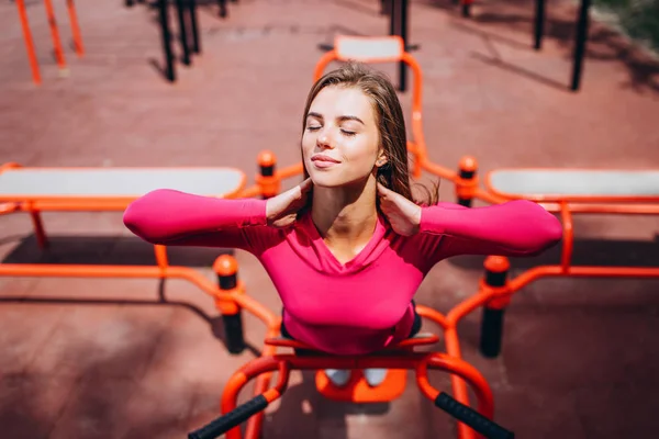 Pretty Young Sporty Girl Workout Outdoor Street — Stock Photo, Image