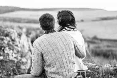 Romantik mutlu çift keyfini birlikte vakit açık