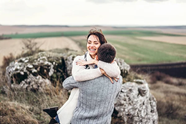 Romantische Vrij Jong Koppel Veel Plezier Buiten — Stockfoto