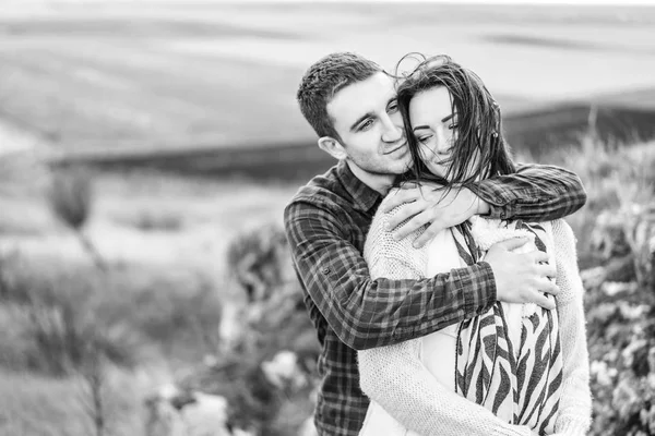 Casal Feliz Romântico Gosta Passar Tempo Juntos Livre — Fotografia de Stock