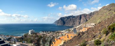 Los Gigantes mountaines Atlantik Okyanusu ile Panoraması