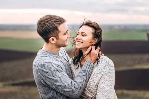 Romantic Pretty Couple Outdoor Enjoy Spending Time Together — Stock Photo, Image