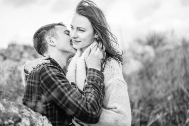 Romantik mutlu çift keyfini birlikte vakit açık