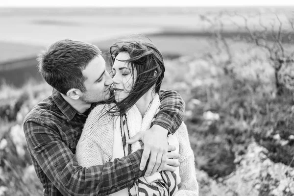 Casal Feliz Romântico Gosta Passar Tempo Juntos Livre — Fotografia de Stock