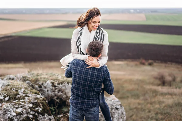 Romantic Pretty Young Couple Have Fun Outdoor — Stock Photo, Image